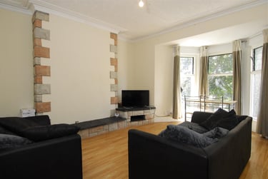 3 bed flat, Alexandra Road, Mutley, Plymouth, PL47EF - Image 4
